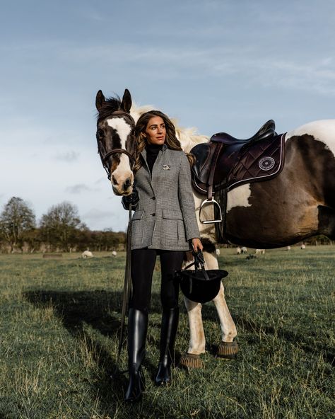 Natural Morning, Equestrian Style Outfit, English Outfit, Countryside Outfit, Campus Fashion, Lydia Millen, British Country Style, Lydia Elise Millen, Horse Riding Outfit