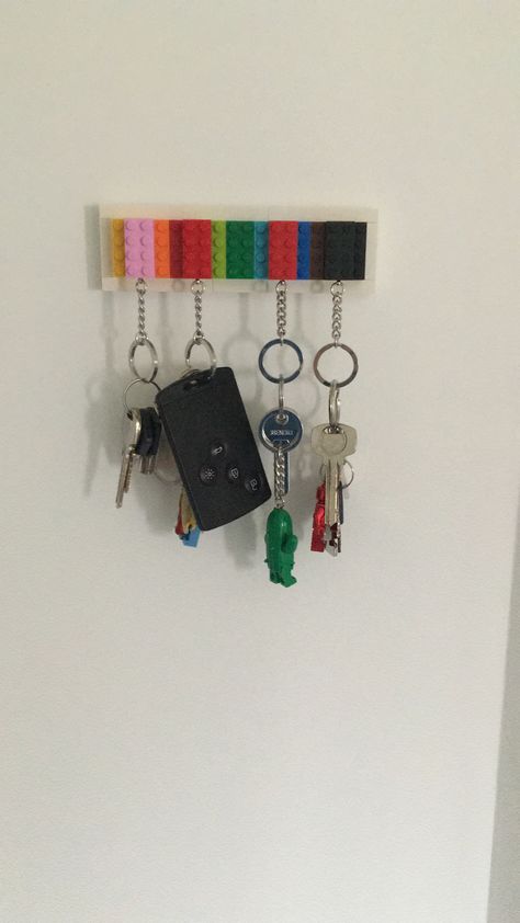 Ideal for all you Lego fans Lego Key Holder, Lego Home Decor, Lego Key Holders, Lego Decor, Lego Storage Organization, Lego Wedding, Key Holder Diy, Lego Decorations, Lego Diy