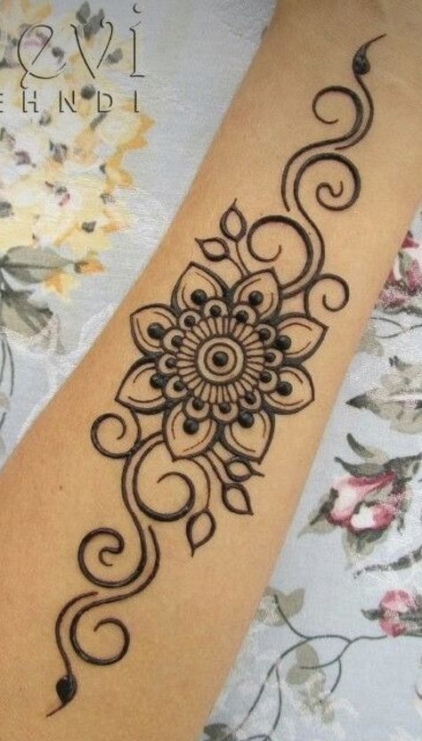 Henna Tattoo Design, Henne Tattoo, Inai Pengantin, Henna Inspired Tattoos, Cute Henna, Band Tattoos, Tato Henna, Simple Henna Tattoo, Henna Style