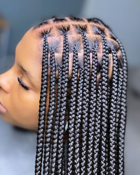 Small Med Knotless Box Braids, Medium Knot Less Braids Parting, Knotless Braids With Color Medium, Sm/med Knotless Braids, S Medium Knotless Braids, Medium Knotted Box Braids, Medium Knotless Parts, Medium Knotless Box Braids With Color, Medium Knot Less Braids