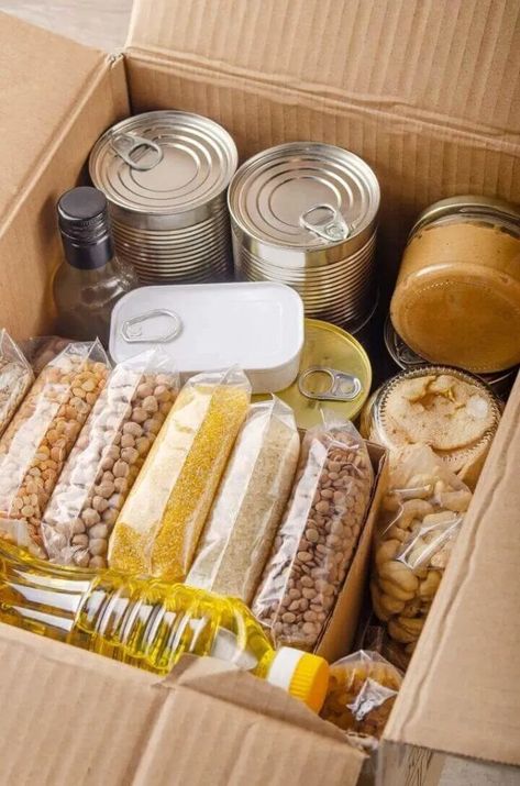 Doomsday Prepping For Beginners, Survival Checklist, Prepping For Beginners, Best Survival Food, Survival Food Storage, Survival Skills Emergency Preparedness, Emergency Preparedness Food, Emergency Food Storage, Food Supplies