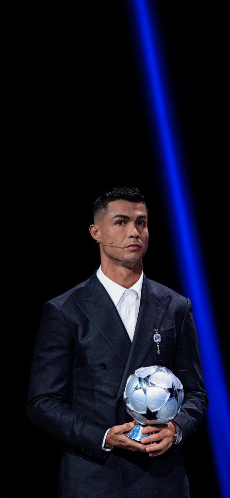 #cristiano #uefa #ronaldo #wallpapers Ronaldo Greatest Of All Time Wallpaper, Football Pfp Ronaldo, Football Players Wallpaper, Cr7 Real Madrid, Ronaldo Football Player, Foto Ronaldo, Wallpaper Futbol, Nike Ronaldo, Real Madrid Ronaldo