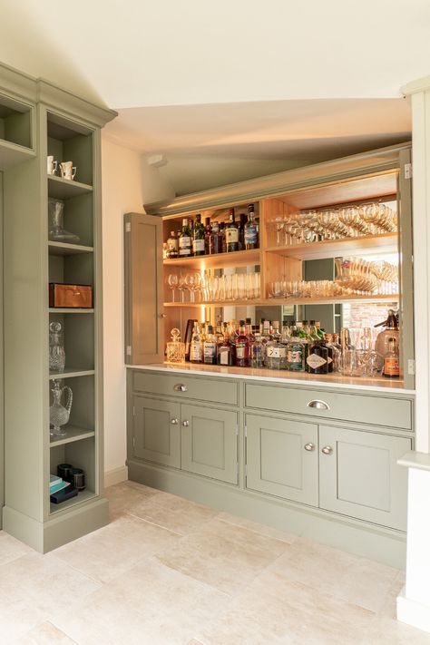 Drinks Unit Ideas, Drinks Cabinet Kitchen, Dresser Drinks Cabinet, Bespoke Drinks Cabinet, Cocktail Bar In Kitchen, Drinks Cabinets, Kitchen Drinks Station, Kitchen Cocktail Bar, Kitchen Drinks Cabinet