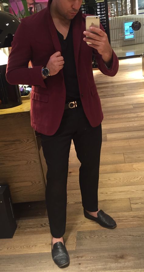 Burgundy Sports Coat Outfit Men, Red Shirt Black Blazer Outfit Men, Wine Blazer Outfit Men, Mens Maroon Blazer Outfit, Burgundy Blazer Outfit Mens, Maroon Blazer Outfit Men, Red Blazer Outfit Men, Wine Red Blazer Outfit Men, Semi-formal Burgundy Blazer With Suit Collar