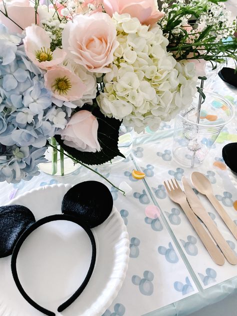 Neutral Disney Birthday, Vintage Minnie Mouse Party, Disneyland Party, Half Birthday Party, Toy Story Party Decorations, Twodles Birthday, Minnie Mouse Birthday Party Decorations, 2nd Birthday Party For Girl, Disneyland Birthday