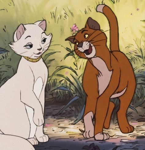 #thearistocats #duchess #Marie #icons #iconssoft Duchess From Aristocats, Hear Me Out Animals, The Aristocats Aesthetic, Aristocats Aesthetic, Disney Pfps, Aristocrats Marie, Aristocats Duchess, Duchess Aristocats, Lady Disney