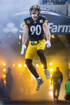 T.J. Watt #Pittsburgh Steelers Steelers Meme, Tj Watt, Pittsburgh Steelers Wallpaper, Steelers Pics, Tattoos Celebrities, Pittsburgh Steelers Players, Outdoors Quotes, Steelers Country, Steelers Baby