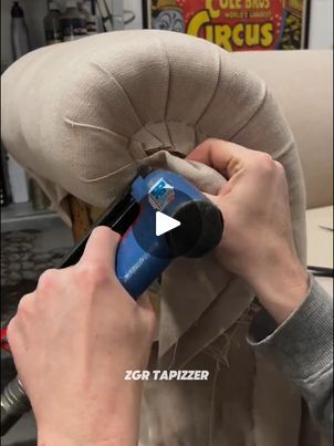 2.6K views · 91 reactions | Como tapizar un brazo circular de un sillón, mira el final 🫣✂️🤩 | Como tapizar un brazo circular de un sillón, mira el final 🫣✂️🤩
#sofa #sillon #PLIEGUES #Sofas #tapizados #tapizado #tapiceria #tapizar #tutorial... | By ZGr Tapizzer | Facebook Sofa