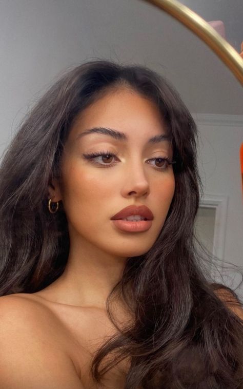 Tan Skin Makeup, No Make Up Make Up Look, Teknik Makeup, Feminine Makeup, Spanish Princess, Brown Girls Makeup, Natural Glam Makeup, Latina Makeup, Tanned Makeup