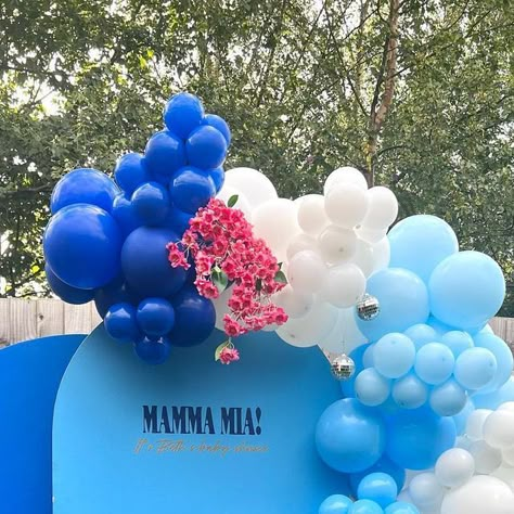 JADED EVENTS🪩 on Instagram: "Mamma Mia … it’s Beth’s baby shower🪩🌸🕺 . . . #babyshower #babyboy #balloonsurprise #balloonbusinessUk #balloondisplay #mammamiatheme #mammamia #blueballoons #theme #babyshowertheme #mammamiasetup #pinkflowers #flowerdecor #discoballs #momtobe #baby #balloondecor" Mamma Mia Baby Shower Ideas, Mama Mia Baby Shower Theme, Mamma Mia Baby Shower Theme, Hens Ideas, Greek Party, Balloon Surprise, 17th Birthday Ideas, 25th Birthday Parties, 1st Birthday Photoshoot