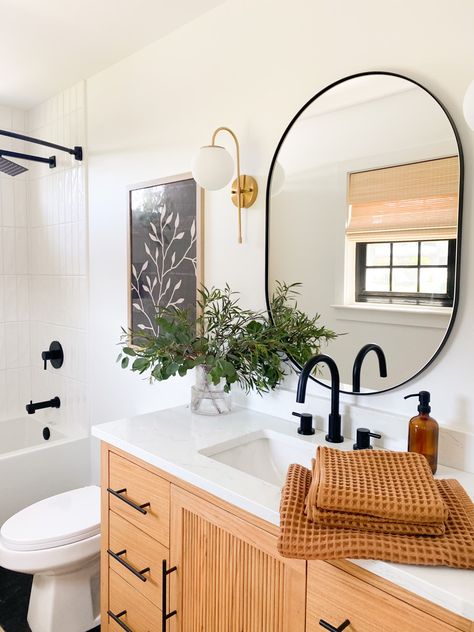 Arch Mirror Bathroom, Black Arch Mirror, Modern Boho Bathroom, Mid Century Modern Bathroom, Vanity Ideas, Arched Mirror, Mirror Design Wall, Bathroom Counters, Arch Mirror