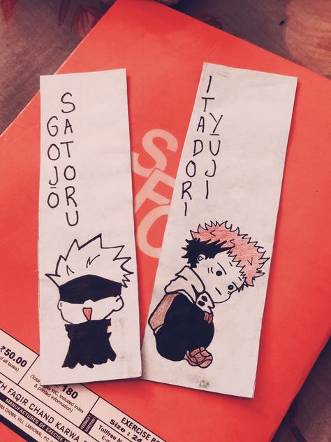 Easy Bookmark Ideas Simple, Jjk Bookmark, Anime Bookmarks Diy, Manga Bookmark, Spiderman Book, Cool Bookmarks, Face Art Drawing, Handmade Bookmarks Diy, Penanda Buku