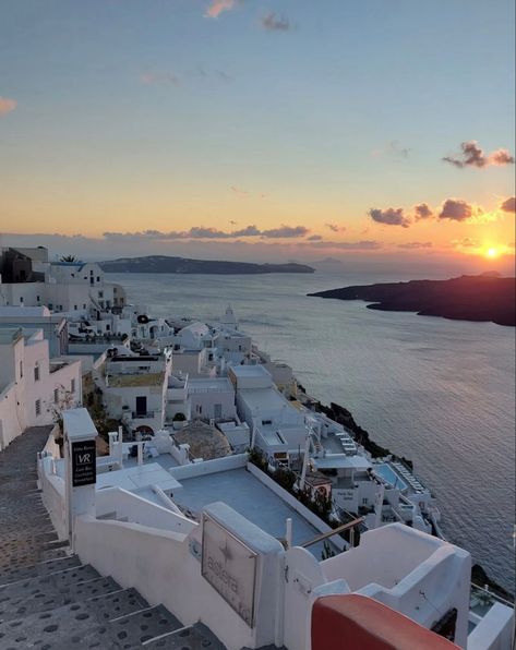 Greece View, Oia Santorini Greece, Summer Abroad, Greece Aesthetic, Greece Summer, Oia Santorini, Mykonos Greece, Europe Summer, Dream Travel Destinations