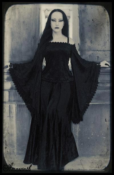 @PinFantasy - <3 Exquisite gothic, Amaranth Goth Subculture, Vampire Goth, Trad Goth, Goth Look, Romantic Goth, Gothic Clothes, Victorian Goth, Goth Beauty, Goth Dress