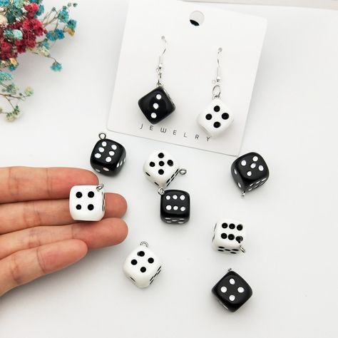 Clqy Earrings, Grunge Polymer Clay Earrings, Anime Earrings Clay, Geeky Clay Earrings, Dice Earrings Diy, Clay Keychain, Polymer Clay Jewelry Diy, Resin Charms, Clay Jewelry Diy