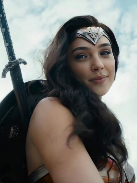 Gal Gadot Icons, Diana Wonder Woman, Gal Gabot, Gal Gardot, Wonder Woman Movie, Wonder Woman Art, Gal Gadot Wonder Woman, Female Hero, Superman Wonder Woman