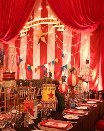 Vintage Wedding Backdrop, Circus Themed Party, Cirque Vintage, Circus Party Decorations, Circus Birthday Party Theme, Vintage Circus Party, Theme Carnaval, Carnival Birthday Party Theme, Stage Ideas