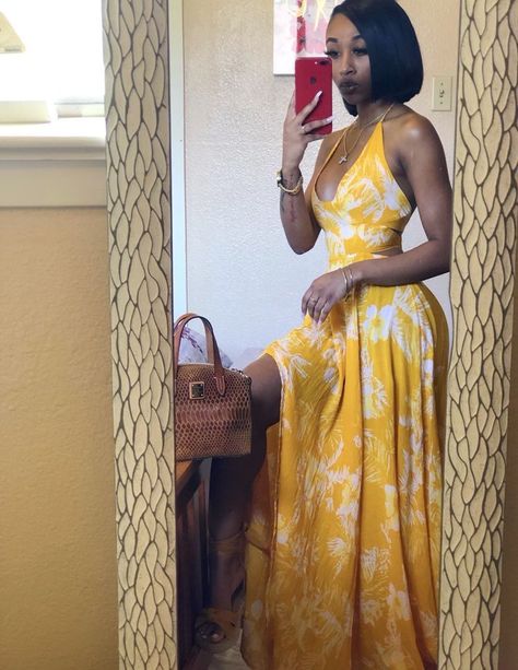 Plunge Neck Maxi Dress, Looks Hip Hop, Summer Brunch Outfit, Vacation Fashion, Miami Outfits, Miroslava Duma, Bandeau Tops, Vacay Outfits, Kendall Jenner Outfits