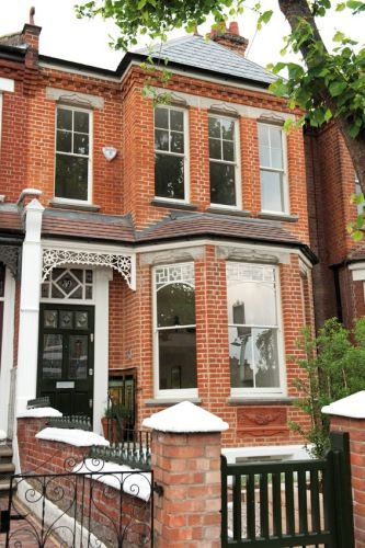 Edwardian London home Edwardian Architecture, Victorian Exterior, Victorian Terrace House, London Houses, Edwardian House, London House, Victorian Terrace, Windows Exterior, Window Styles