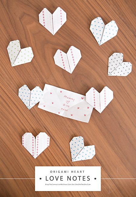 Origami Heart Love Notes: What a cute idea to do for the kids & their daddy this Valentine's Day Hart Origami, Origami Hearts, Heart Tutorial, Origami Bookmark, Origami Love, Origami Heart, Easy Origami, Heart Garland, How To Fold