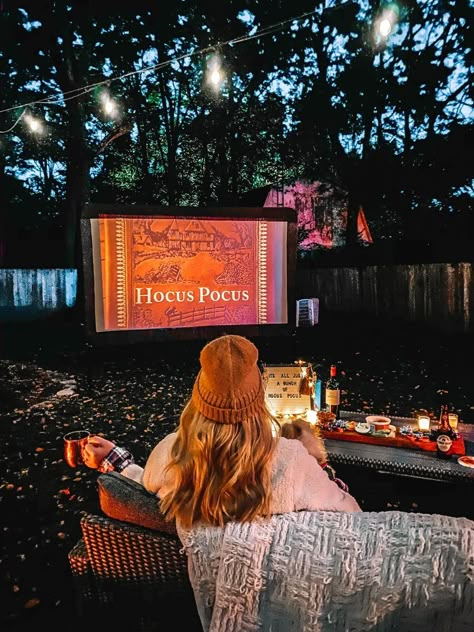 Movie Watching Aesthetic Home, Watching Halloween Movie Aesthetic, Halloween Movie Party Ideas, Home Movie Aesthetic, Entertainment Widget, Fall Outdoor Movie Night, Watching Movies Aesthetic Night, Halloween Movies Aesthetic, Halloween Movie Night Aesthetic