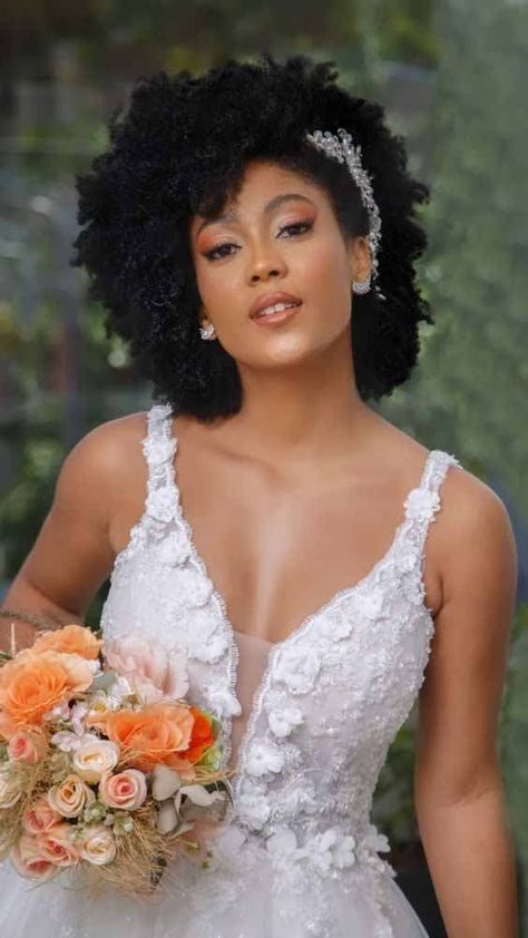 Wedding Hair Natural African American, Black Brides Natural Hairstyles, Black Natural Hair Wedding Hairstyles, Wedding Nails For Black Bride, African Bride Hairstyles, Afro Bridal Hairstyles, Natural Hairstyles For Weddings, Natural Bridal Hairstyles Black Women, Wedding Natural Hairstyles