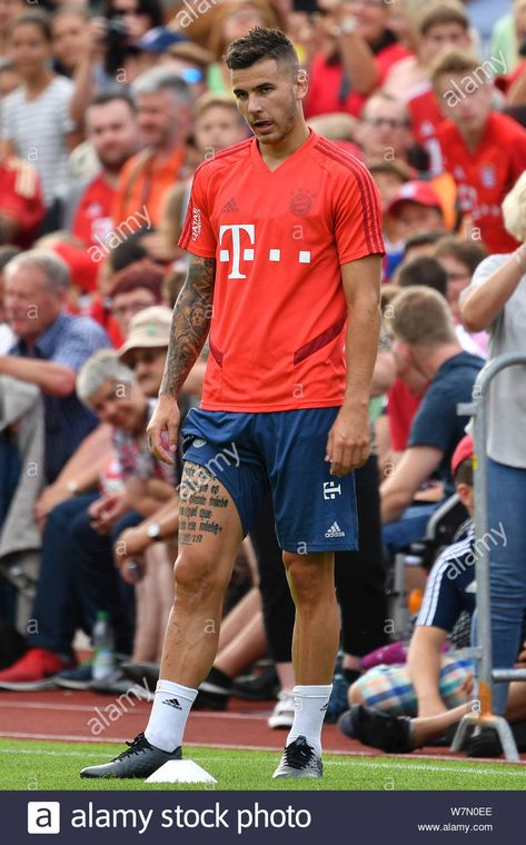 Munich Tattoo, Lucas Hernandez, Tattoo Thigh, Fc Bayern Munich, Body Shots, Training Camp, Live News, Bayern Munich, Single Image