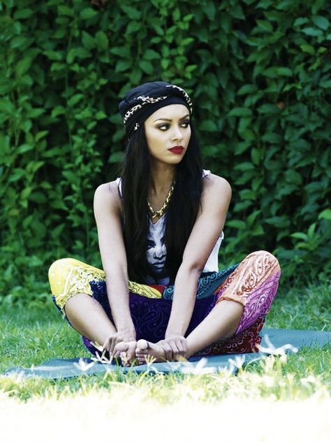 Kat Graham - Bonnie Bennett Kat Graham Style, Bonnie Bennet, Katerina Graham, Kat Graham, Bonnie Bennett, Tres Chic, I Love Girls, Flower Child, Bohemian Chic