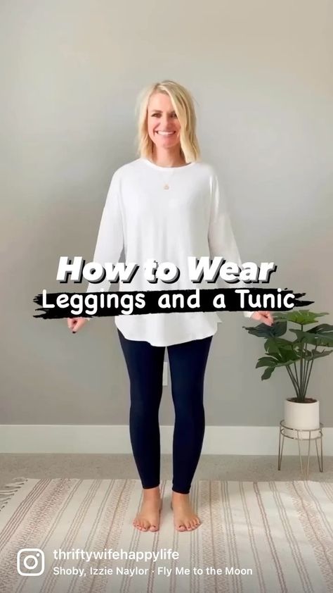 Long Sleeve Tunic Tops, Leggings With Tunics Outfit, Style Tunic Outfit, Leggings And T Shirt Outfit, Tunic Shirt Outfit, Long Tunic Outfit, Tunic Outfit Winter, White Tunic Outfit, Tunic And Leggings Outfit