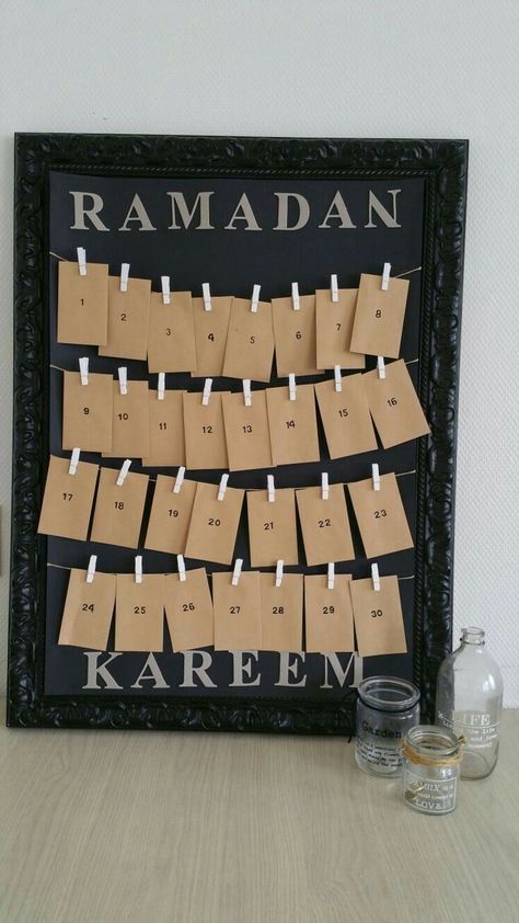 Ramadan Ideas, Decoraciones Ramadan, Ramadan Calendar, Ramadan Kids, Ramadan Kareem Decoration, Eid Crafts, Ramadan Activities, Ramadan Decoration, Ramadan Crafts