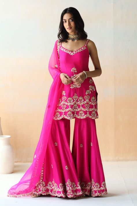 Buy Fuchsia Dupion Silk Embroidery Floral V Neck Kurta Sharara Set For Women by Aman Takyar Online at Aza Fashions. Bridesmaid Sharara, Jago Outfits, Hot Pink Sharara, Lehenga Pics, Pink Indian Outfit, Shadi Outfits, Pink Sharara Suit, Shaadi Outfits, Floral Thread Embroidery