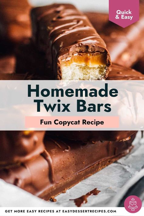 If you love chocolate and caramel candy bars, learn how to make these Homemade Twix Bars at home. They’re tasty, delicious, and perfect for when your sweet tooth strikes! How To Make Twix Bars, Home Made Twix Bars, Homemade Twix Bars Healthy, Chocolate Candy Bar Recipes, Sweet Candy Recipes, Candy Bar Copycat, Twix Bar Recipe, How To Make Snickers Bars, Diy Twix Bars