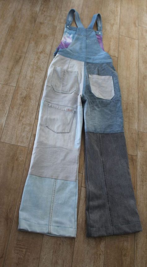 Overalls! Jeans Recycle Ideas Clothes, Diy Overalls From Jeans, Handmade Overalls, Diy Overalls, Jumpsuit Diy, Old Jeans Recycle, Repurposed Jeans, Korean Fashion Store, Denim Scraps