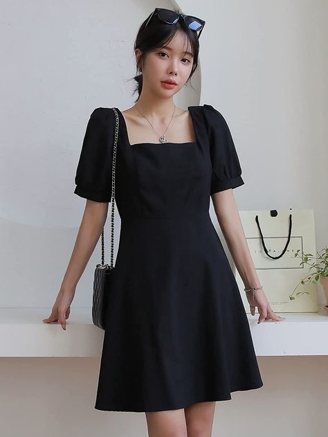 Short sleeve, v-neck, A-line, floral patterned with both side pockets design, breathable, skin-touch, makes you feeling relaxed and comfortable. Black One Piece Dress, Square Neck Puff Sleeve Dress, Black Puff Sleeve Dress, Black Plain Dress, Puff Dress, Black Dress With Sleeves, Plain Dress, Square Neck Dress, Long Midi Dress