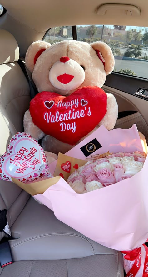 Valentine’s Gifts For Girlfriend, Valentine Gifts For My Girlfriend, Romantic Gifts Aesthetic, Valentine’s Day Gifts Aesthetic, Valentines Gift For Girlfriend Aesthetic, Valentine’s Day Girlfriend, Valentines Day With Boyfriend, Valentines Gifts Aesthetic, Valentines Day Aesthetic Gifts