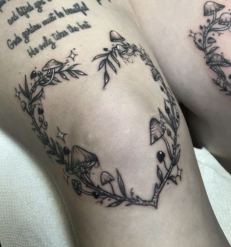 Witchy Shin Tattoo, Woodland Leg Tattoo, Mushroom Circle Tattoo Knee, Fairy Knee Tattoo, Mushroom Heart Tattoo, Fairy Ring Knee Tattoo, Witchy Thigh Tattoos Women, Witchy Thigh Tattoo, Mushroom Knee Tattoo