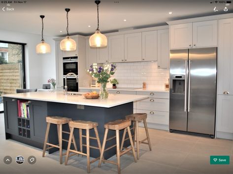 Howdens Kitchen Island, Kitchen Extension With Utility Room, Kitchen In Grey, Galley Kitchen With Island, Modern Open Kitchen, Modern Shaker Kitchen, Kitchen London, Dark Island, Modern Kitchen Open