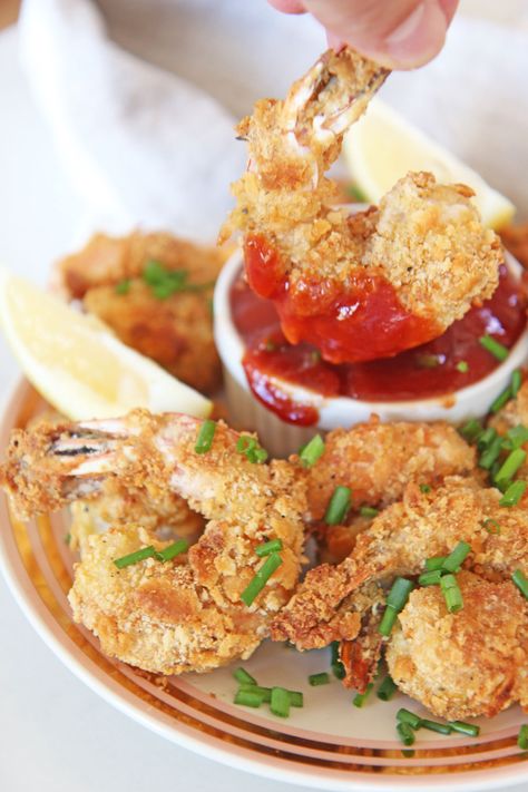 Oven Fried Shrimp Recipes, Oven Fried Shrimp, Shrimp Cocktail Appetizers, Fried Shrimp Recipe, Fried Shrimp Recipes, Takeout Recipes, Juicy Shrimp, Pan Recipe, Oven Fried