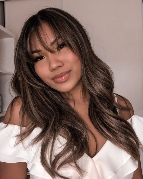 Balayage On Bangs, Hair For Brunettes Winter, Black Hair Balayage With Bangs, Ashbrown Haircolor Highlights, Ashbrown Haircolor Balayage, Dark Balayage With Bangs, Dark Hair Color Ideas Asian, Hair Color For Asian Women Round Faces, Dark Brown Hair With Highlights Bangs