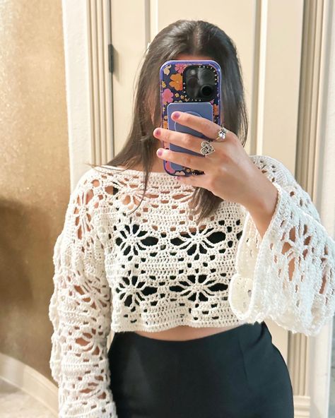 Crochet Lace Top, Crochet Long Sleeve Top, Crochet Flower Lace Top White Lace Crochet Top, White Crochet Crop Top, Crochet Blouse Pattern, Pattern Clothing, Crochet Long Sleeve Tops, Crochet Top Outfit, Knit Ideas, Sleeve Crochet, Crochet Lace Top