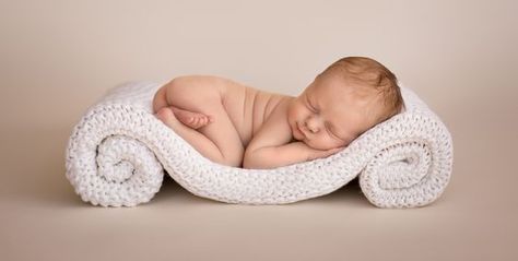 Vom Avea Un Copil, Baby Boy Newborn Pictures, Baby Boy Newborn Photography, Newborn Photography Boy, Baby Pictures Newborn, Baby Photoshoot Boy, Newborn Photography Poses, Newborn Baby Photoshoot, Baby Boy Photography