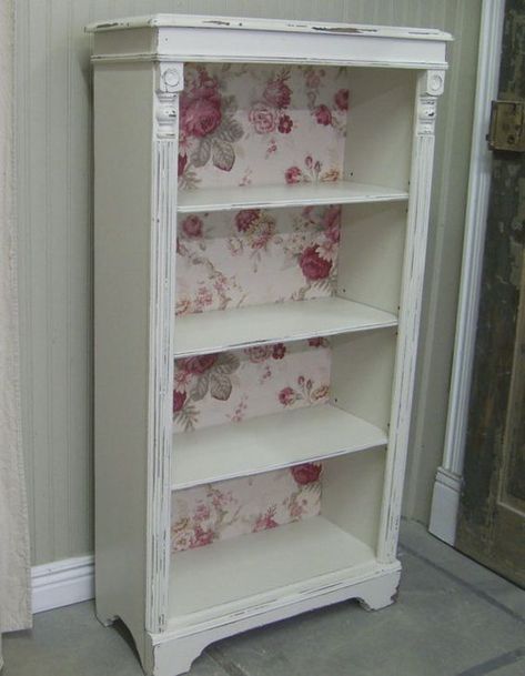 Commode Shabby Chic, Shabby Chic Furniture Painting, Shabby Chic Diy Projects, Cocina Shabby Chic, Muebles Shabby Chic, Shabby Chic Office, Shabby Chic Chairs, Modern Shabby Chic, Shabby Chic Wall Decor