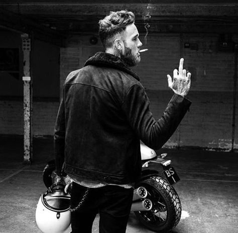 Billy Huxley Rauch Fotografie, Biker Photography, Bad Boy Style, Motorcycle Photography, Mens Photoshoot Poses, Motor Mobil, Bike Photoshoot, Men Photoshoot, Man Photography