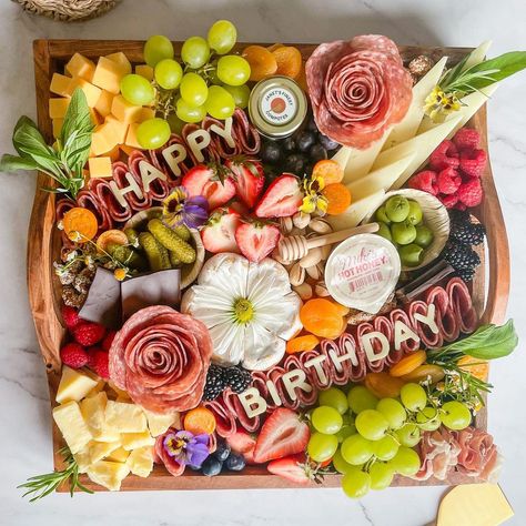 Happy Birthday Cheese Board, Charcuterie Board Happy Birthday, Small Birthday Charcuterie Board, Charcuterie Board 1st Birthday, Golden Birthday Charcuterie Board, Birthday Cheese Board Ideas, Charquetery Board Birthday, Cheese Board Letters, Chacuritie Board Ideas Party