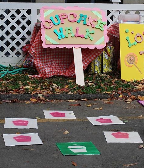 fall+festival+games | Fall festival idea!! Cake Walk Ideas, Fall Festival Cake, Cake Walk Game, Festival Cake, School Fall Festival, Walk Ideas, Fall Festival Games, Fall Carnival, Festival Games