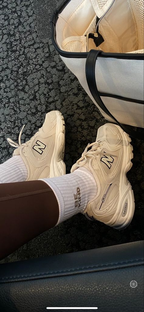 New Balance 530 Cream Beige, Cream New Balance Shoes Outfit, Vanya Aesthetic, New Balance 530 Ivory, New Balance 530 Beige, Beige Shoes Outfit, Cream New Balance, New Balance Aesthetic, New Balance Beige