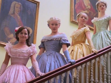 Emma Watson's Little Women Costume Looks Familiar | Who What ... Little Women Dresses, Little Women Costumes, Meg March, Victorian Dresses, Movie Screenshots, Debutante Ball, Little Women, Eclectic Art, Princess Aesthetic