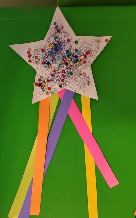 Preschool Stars Activities, Exploring Space Art And Craft, Star Projects For Preschool, Stars Eyfs Activities, Star Art Activities For Preschool, Star Shape Crafts Preschool, Star Wand Craft, Star Craft For Preschool, Space Projects For Toddlers