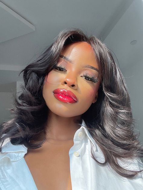 Butterfly haircut | babenexttdoor | curtain bangs with round layers | selfie | glossy lip Seductive Makeup Black Women, Dark Cherry Lips, Red Lip Outfit, Red Lips Outfit, Era Makeup, Retro Makeup Looks, Berry Makeup, Melanin Makeup, Seductive Makeup