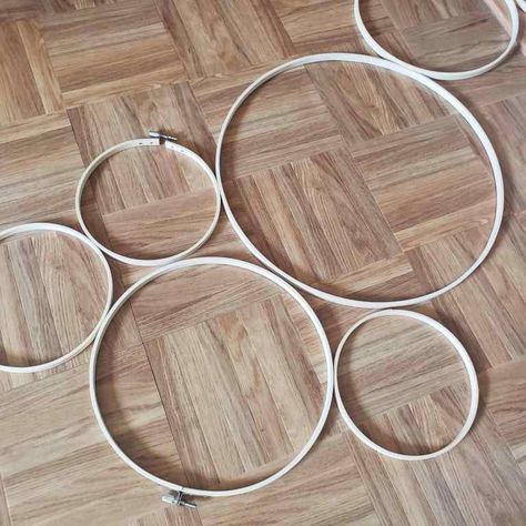 Diy Circle Trellis, Make A Trellis, Circle Trellis, Pothos Plants, Decorative Trellis, Wire Trellis, Indoor Trellis, Wall Trellis, Plant Trellis